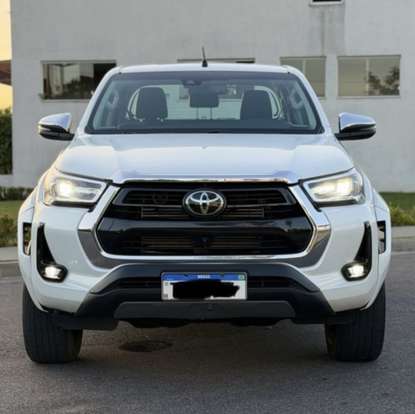 TOYOTA-HILUX-2024