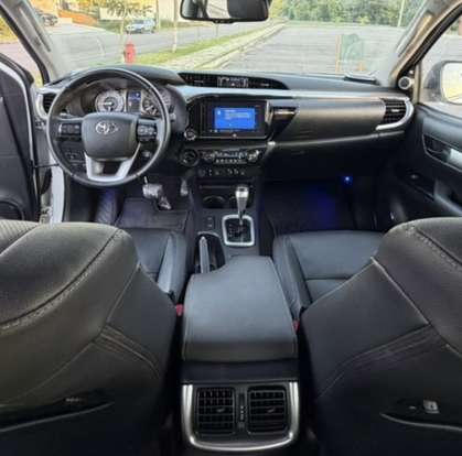 TOYOTA-HILUX-2024