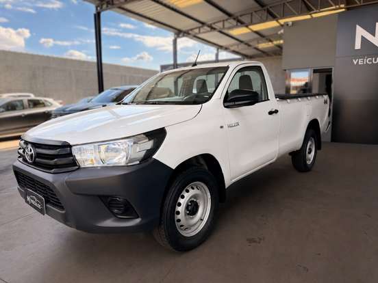 TOYOTA-HILUX-2.8 D-4D TURBO DIESEL CS 4X4 MANUAL TOYOTA-HILUX-2021