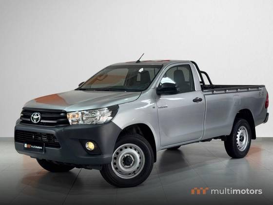 TOYOTA HILUX 2.8 D-4D TURBO DIESEL CS 4X4 MANUAL