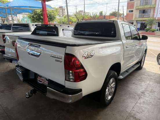 TOYOTA-HILUX-2.8 SRV 4X4 CD 16V DIESEL 4P AUTOMÁTICO TOYOTA-HILUX-2017