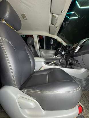TOYOTA-HILUX-2005