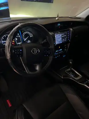 TOYOTA-HILUX SW4-2022