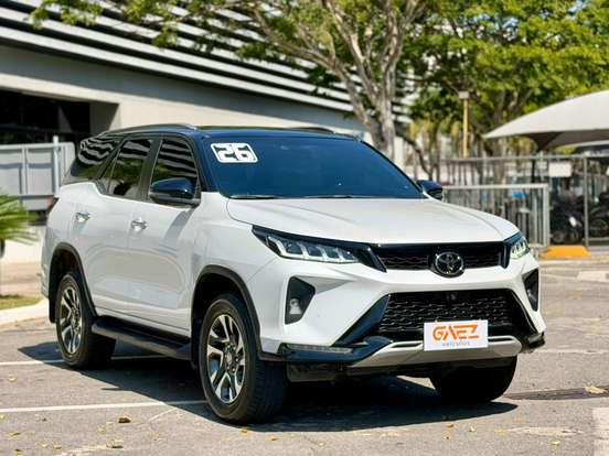 TOYOTA-HILUX SW4-2025