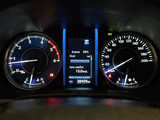TOYOTA-HILUX SW4-2023