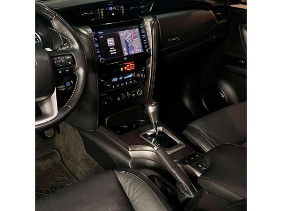 TOYOTA-HILUX SW4-2.8 D-4D TURBO DIESEL SRX 4X4 AUTOMÁTICO TOYOTA-HILUX SW4-2021