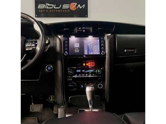 TOYOTA-HILUX SW4-2021