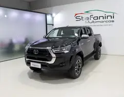 TOYOTA HILUX SW4 2.8 D-4D TURBO DIESEL SRX PLATINUM 4X4 AUTOMÁTICO TOYOTA HILUX SW4 2.8 D-4D TURBO DIESEL SRX PLATINUM 4X4 AUTOMÁTICO