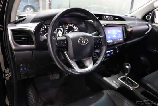 TOYOTA-HILUX SW4-2025