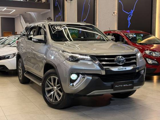 TOYOTA HILUX SW4 2.8 SRX 4X4 16V TURBO INTERCOOLER DIESEL 4P AUTOMÁTICO