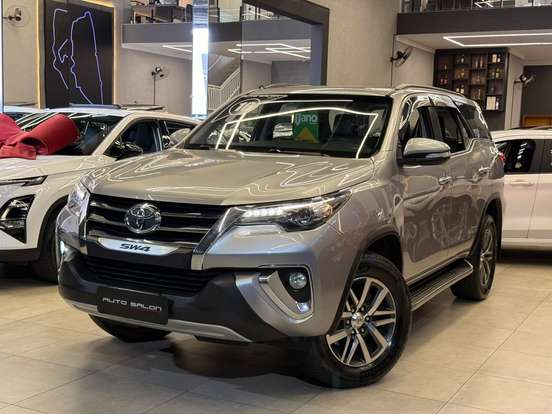 TOYOTA-HILUX SW4-2016