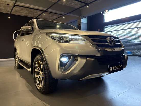 TOYOTA-HILUX SW4-2.8 SRX 4X4 16V TURBO INTERCOOLER DIESEL 4P AUTOMÁTICO TOYOTA-HILUX SW4-2018