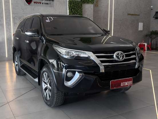 TOYOTA-HILUX SW4-2016