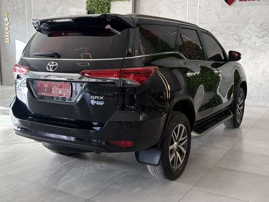TOYOTA-HILUX SW4-2.8 SRX 4X4 7 LUGARES 16V TURBO INTERCOOLER DIESEL 4P AUTOMÁTICO TOYOTA-HILUX SW4-2016
