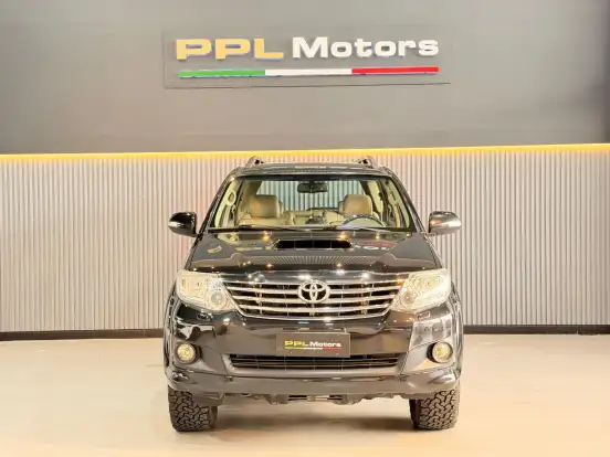 TOYOTA-HILUX SW4-2013