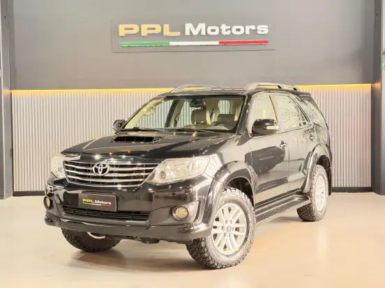 TOYOTA-HILUX SW4-2013