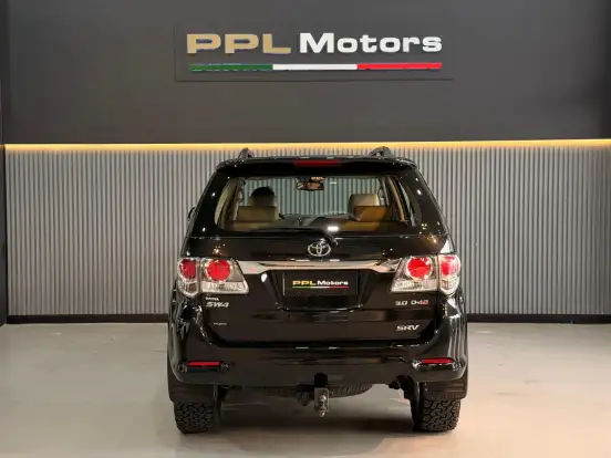 TOYOTA-HILUX SW4-2013