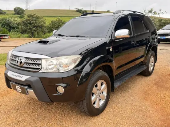 TOYOTA-HILUX SW4-3.0 SRV 4X4 7 LUGARES 16V TURBO INTERCOOLER DIESEL 4P AUTOMÁTICO TOYOTA-HILUX SW4-2010