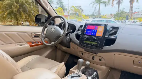 TOYOTA-HILUX SW4-2010