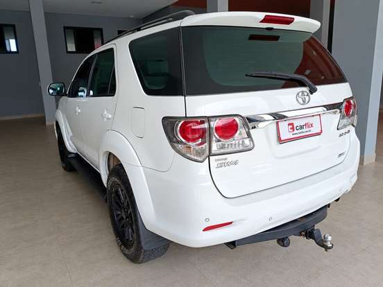 TOYOTA-HILUX SW4-3.0 SRV 4X4 16V TURBO INTERCOOLER DIESEL 4P AUTOMÁTICO TOYOTA-HILUX SW4-2012