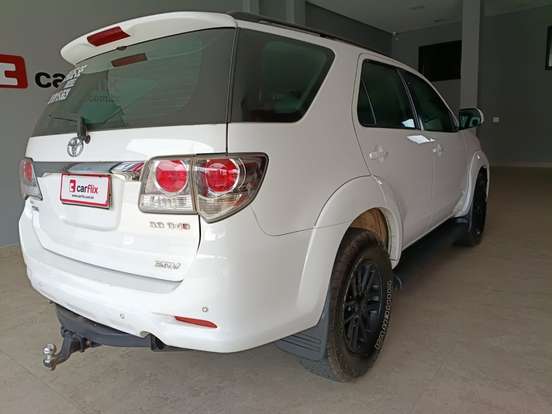 TOYOTA-HILUX SW4-2012