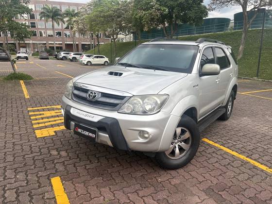 TOYOTA HILUX SW4 3.0 SRV 4X4 16V TURBO INTERCOOLER DIESEL 4P AUTOMÁTICO