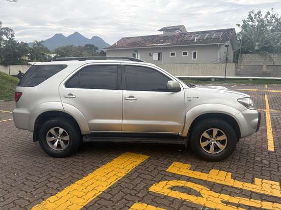 TOYOTA-HILUX SW4-2007