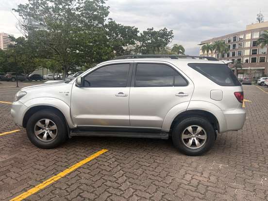 TOYOTA-HILUX SW4-2007