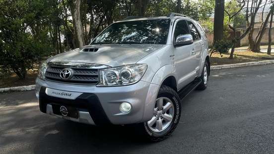 TOYOTA-HILUX SW4-2010