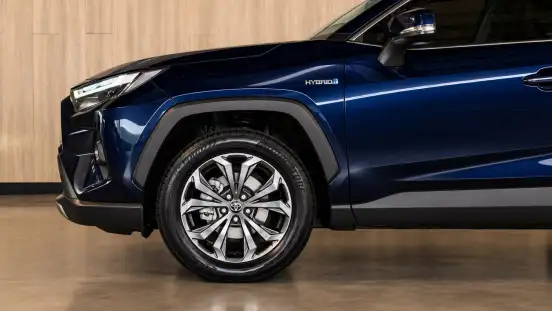 TOYOTA-RAV4-2023