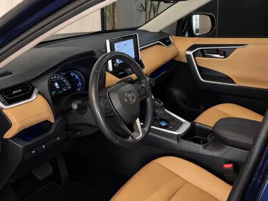 TOYOTA-RAV4-2023