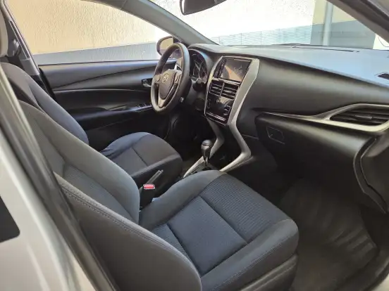 TOYOTA-YARIS-1.5 16V FLEX SEDAN XL PLUS CONNECT MULTIDRIVE TOYOTA-YARIS-2019