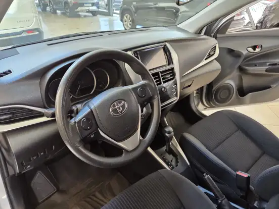TOYOTA-YARIS-1.5 16V FLEX SEDAN XL PLUS CONNECT MULTIDRIVE TOYOTA-YARIS-2019
