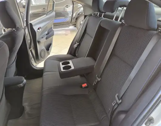 TOYOTA-YARIS-2019