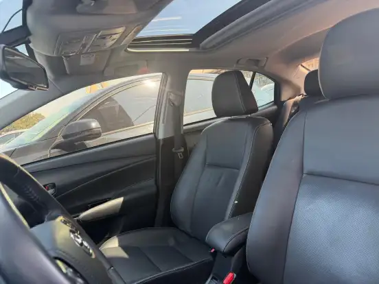TOYOTA-YARIS-2021