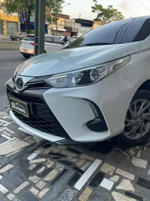 TOYOTA-YARIS-2023