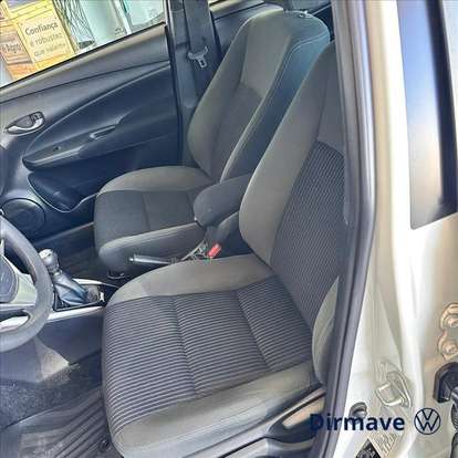 TOYOTA-YARIS-2018