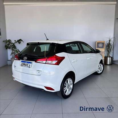 TOYOTA-YARIS-2018