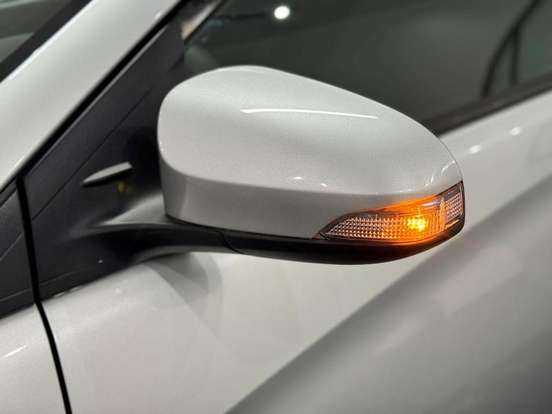 TOYOTA-YARIS-2018