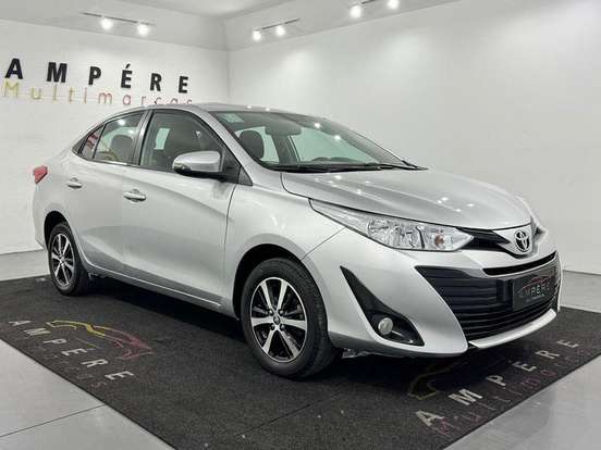 TOYOTA-YARIS-2018