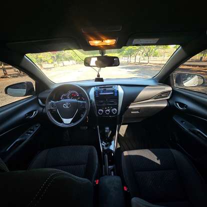 TOYOTA-YARIS-2018