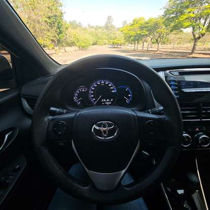TOYOTA-YARIS-2018