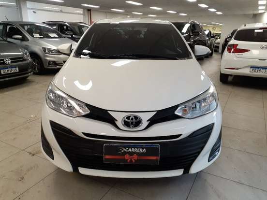TOYOTA-YARIS-2020