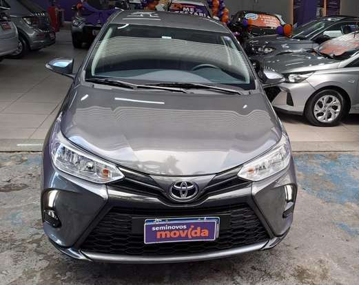 TOYOTA-YARIS-2024