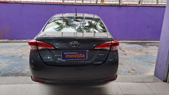 TOYOTA-YARIS-2024