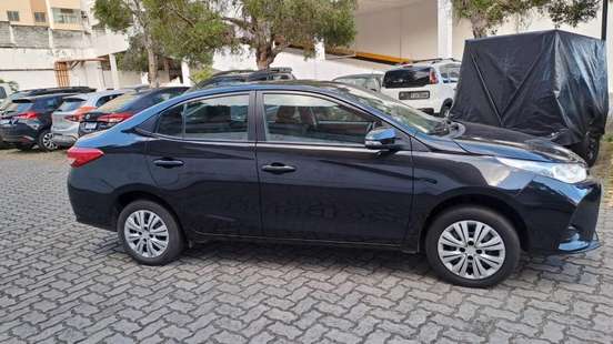 TOYOTA-YARIS-2024