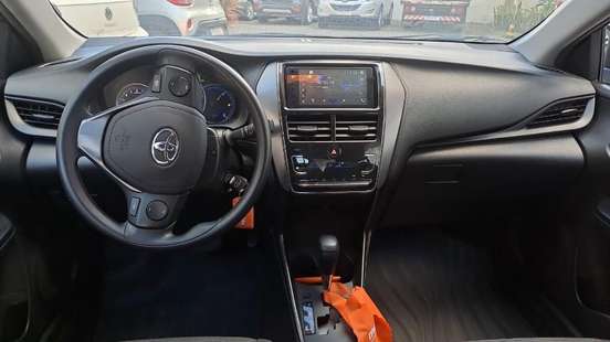 TOYOTA-YARIS-2024