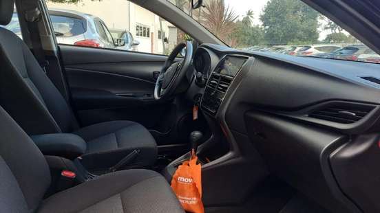 TOYOTA-YARIS-2024