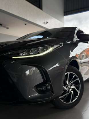 TOYOTA-YARIS-2022