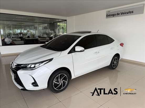 TOYOTA-YARIS-2022